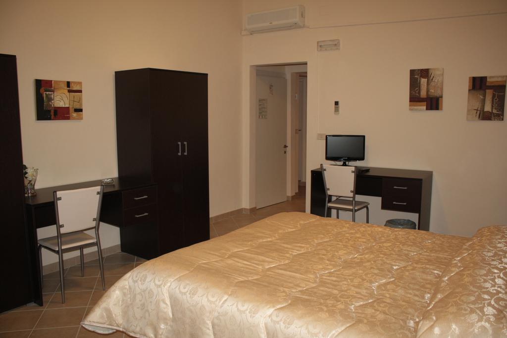 Guest House Roma Prato Habitación foto